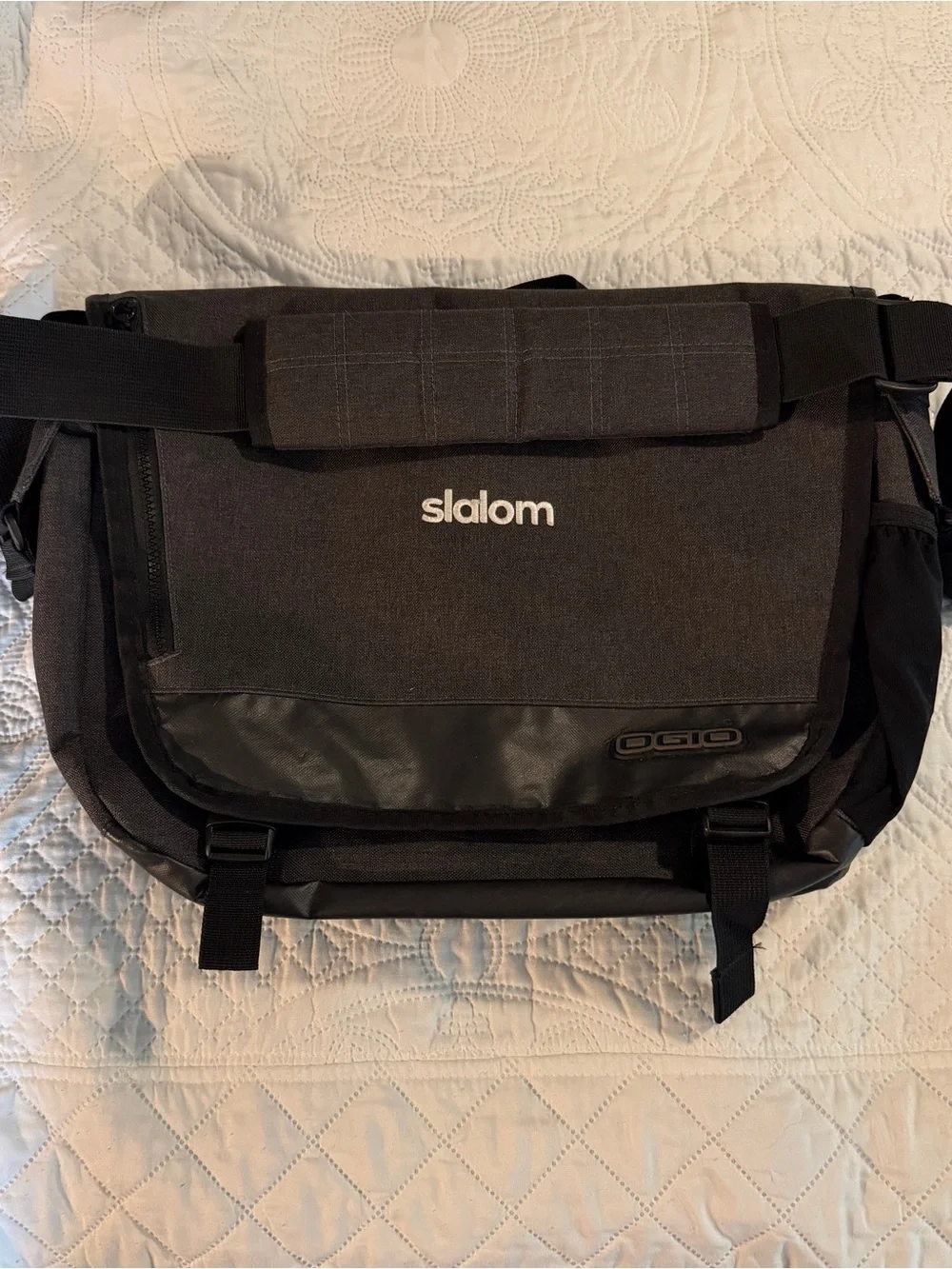 Ogio Slalom Black Messenger Bag